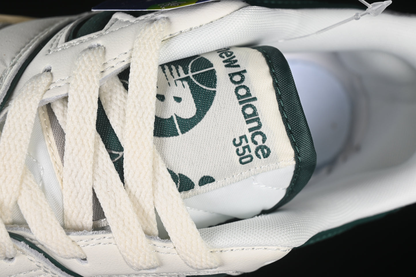 New Balance BB550
