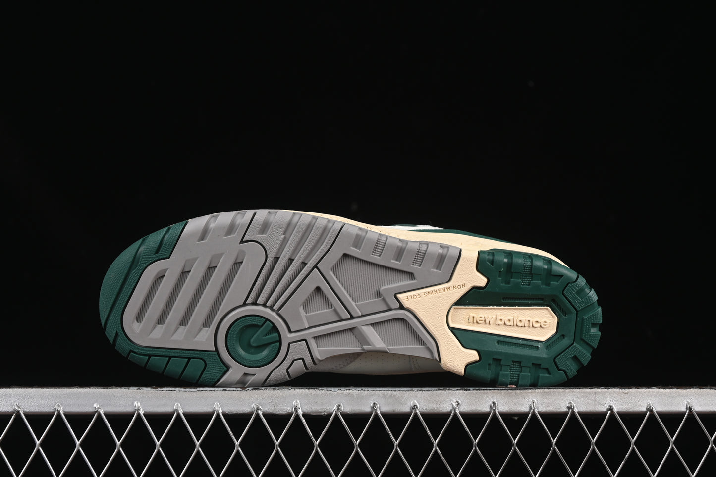 New Balance BB550