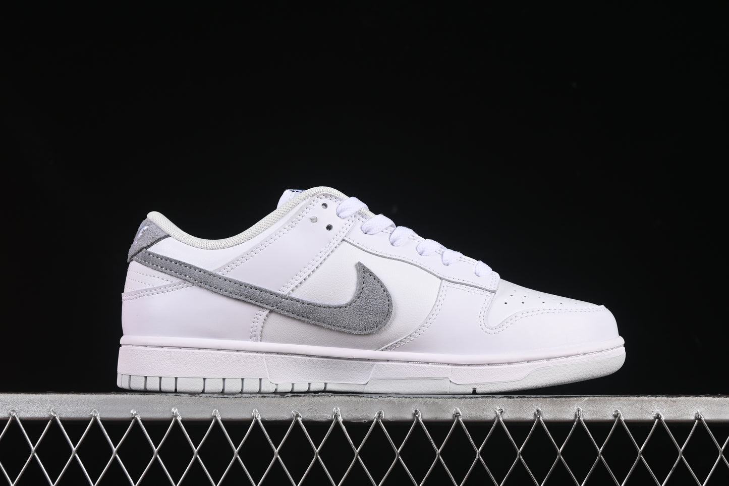 Nike SB Dunk Low