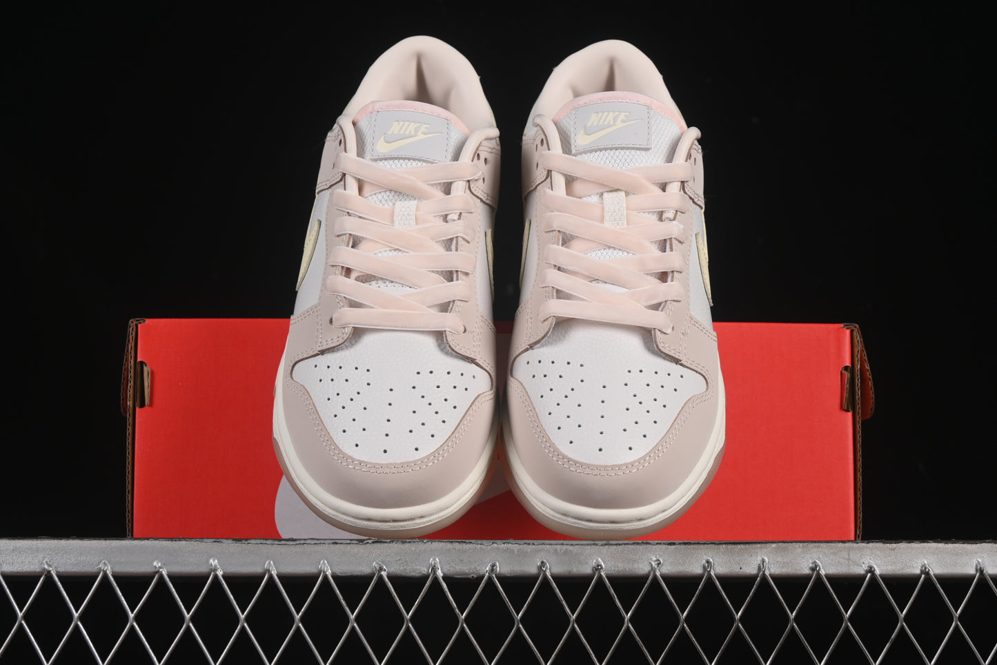 Nike SB Dunk Low