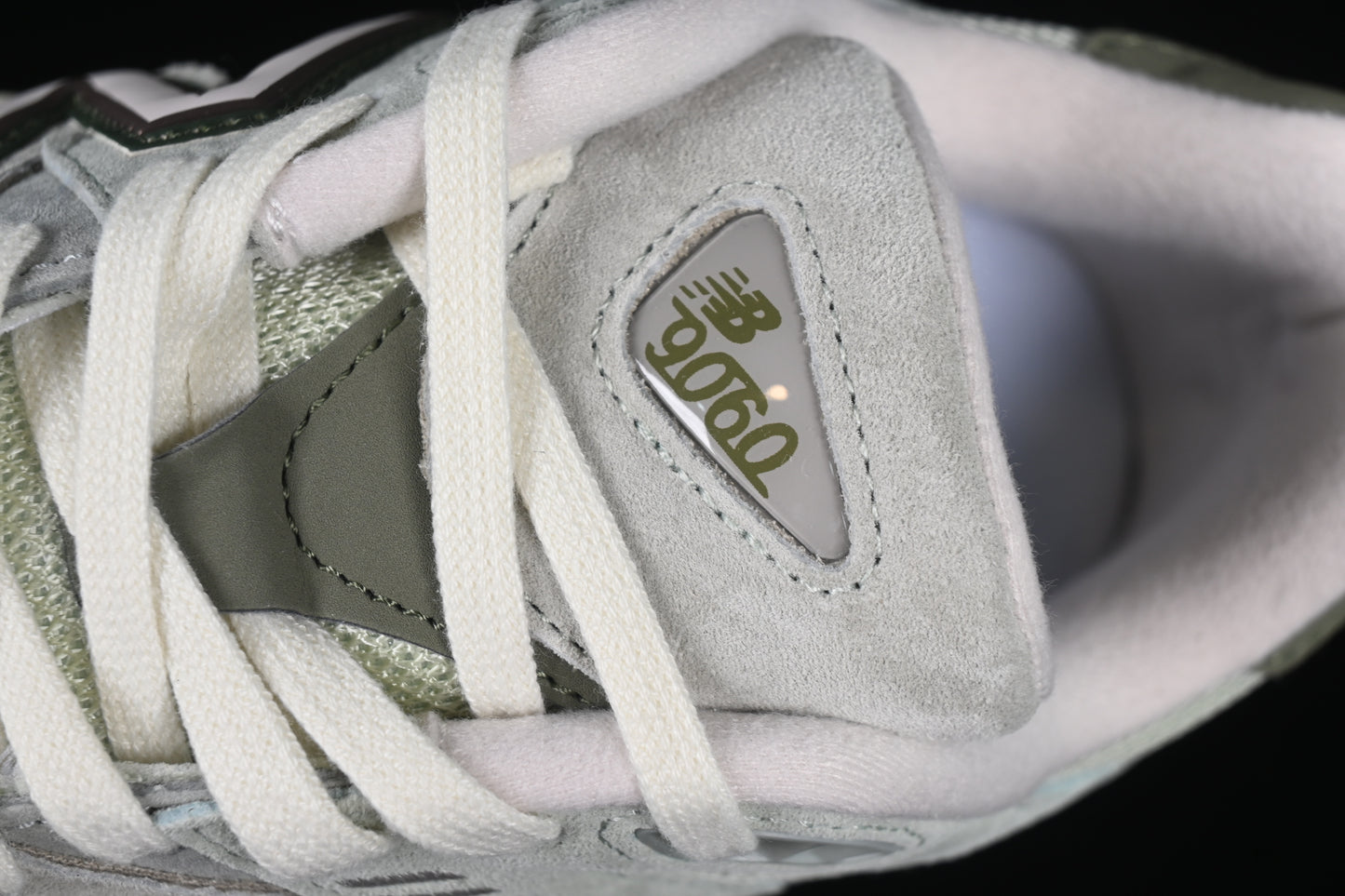 New Balance NB9060