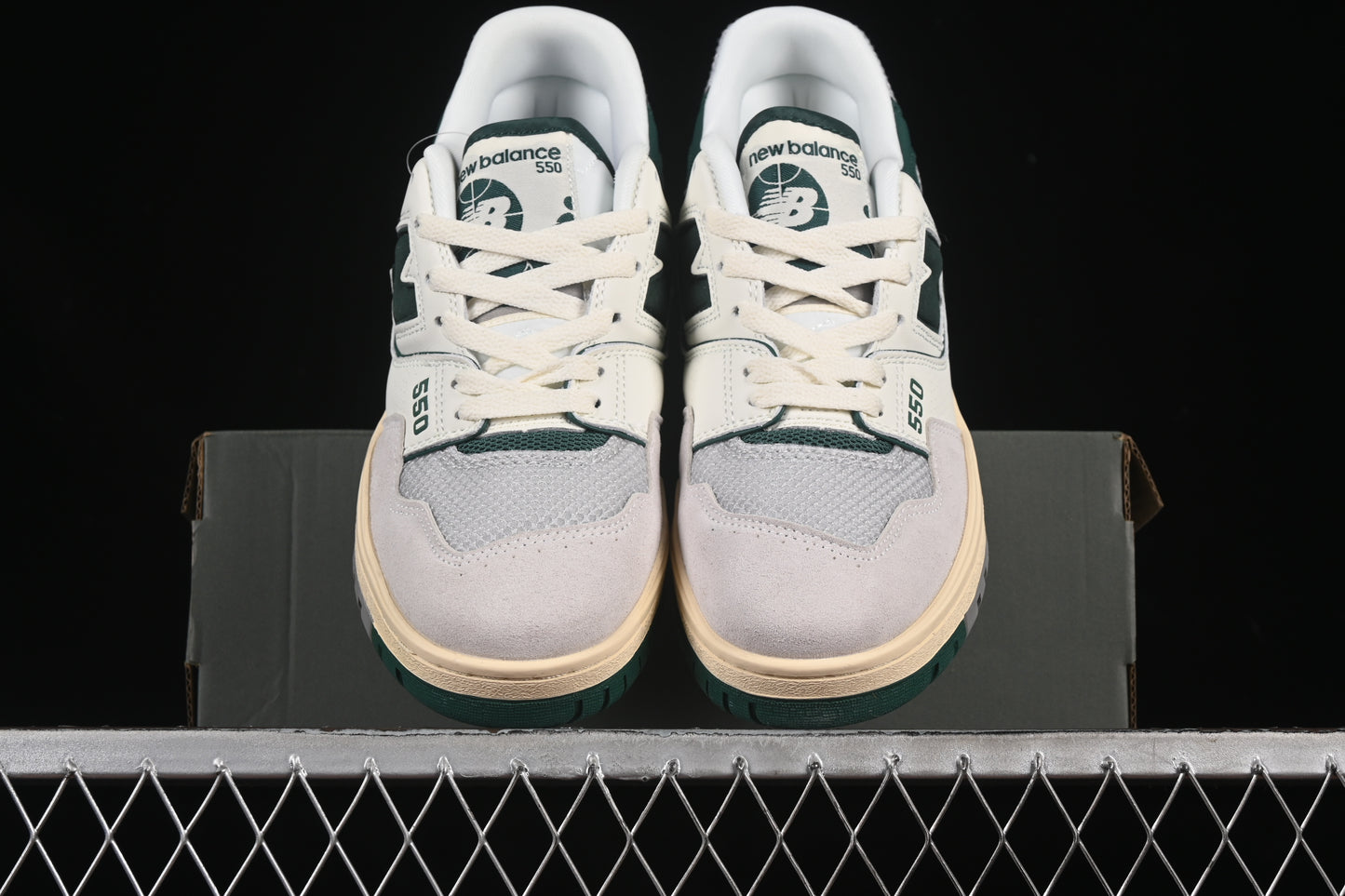 New Balance BB550