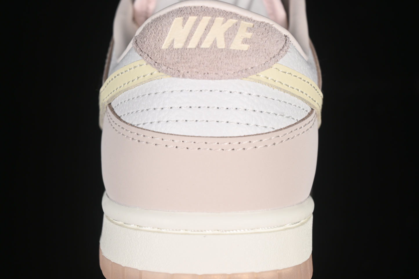 Nike SB Dunk Low
