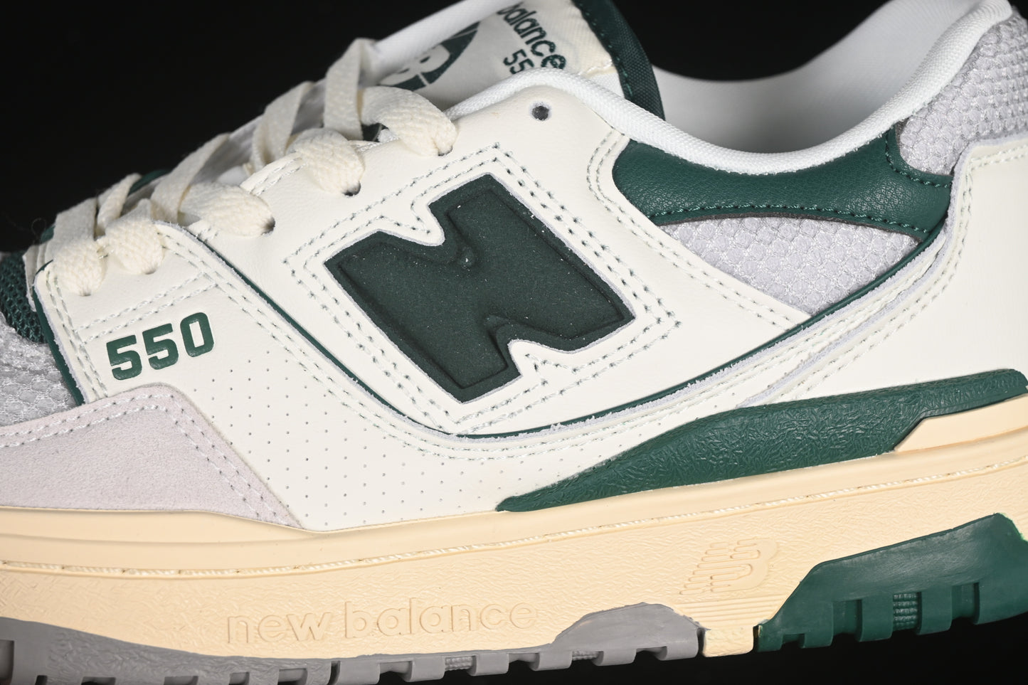 New Balance BB550