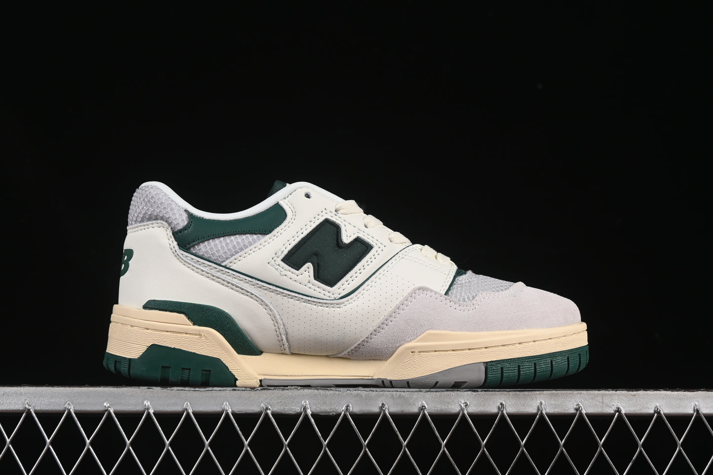 New Balance BB550