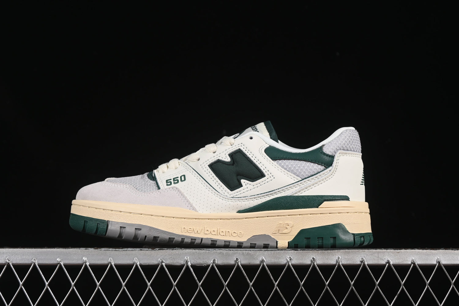 New Balance BB550