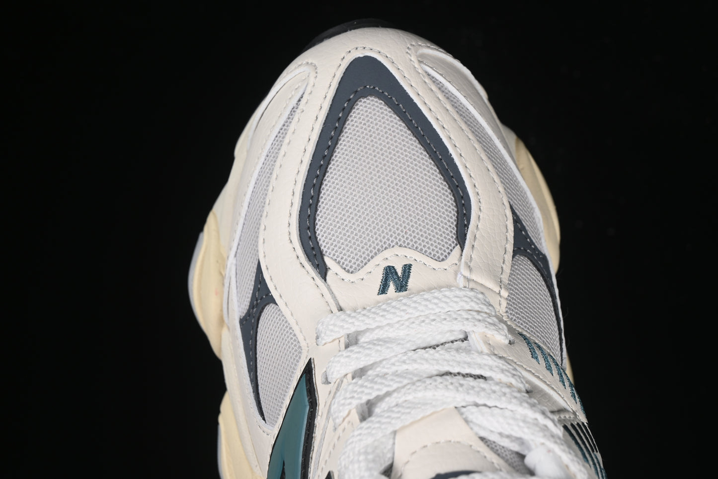 New Balance NB9060