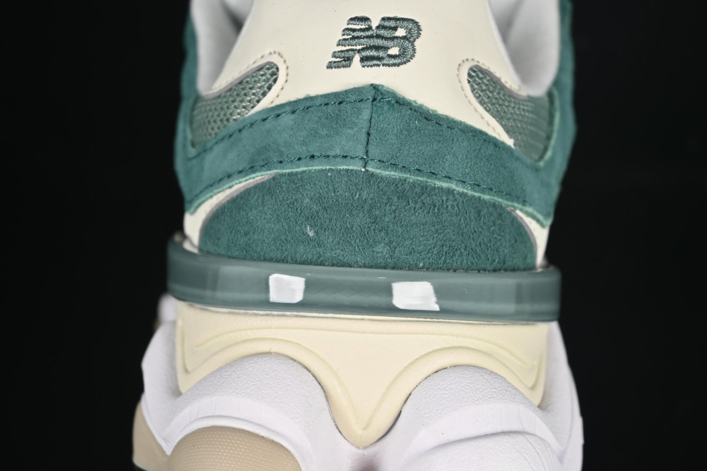 New Balance NB9060