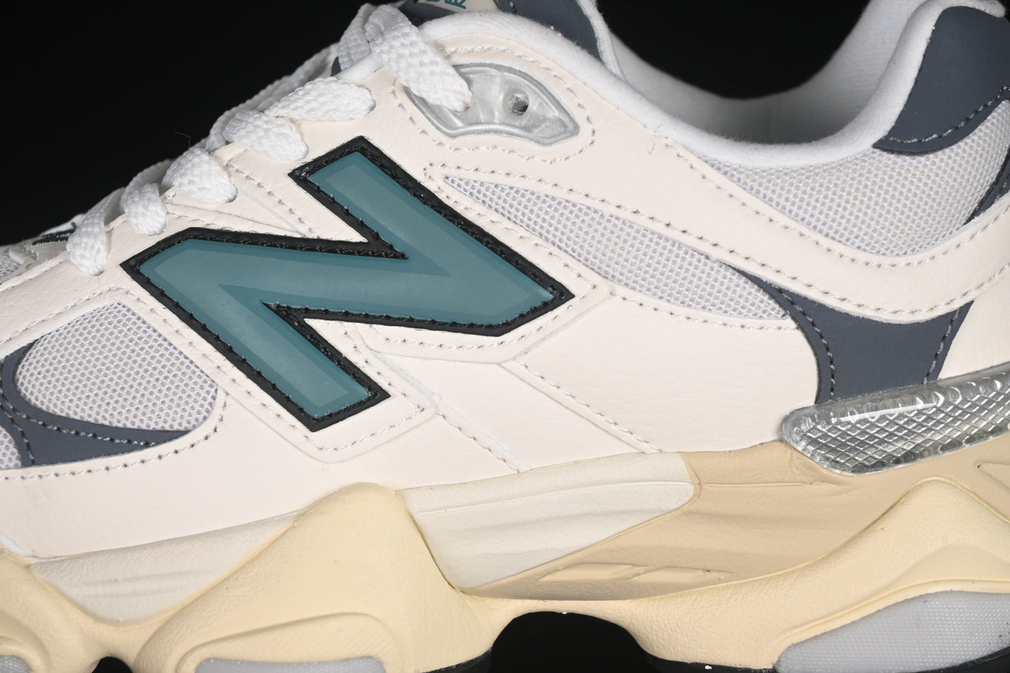 New Balance NB9060