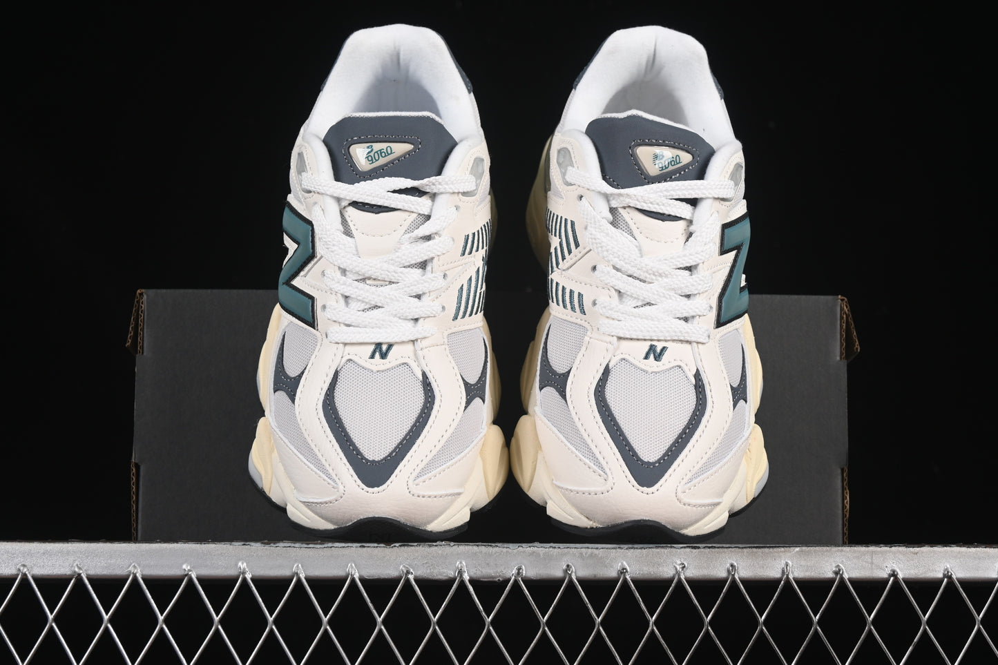New Balance NB9060