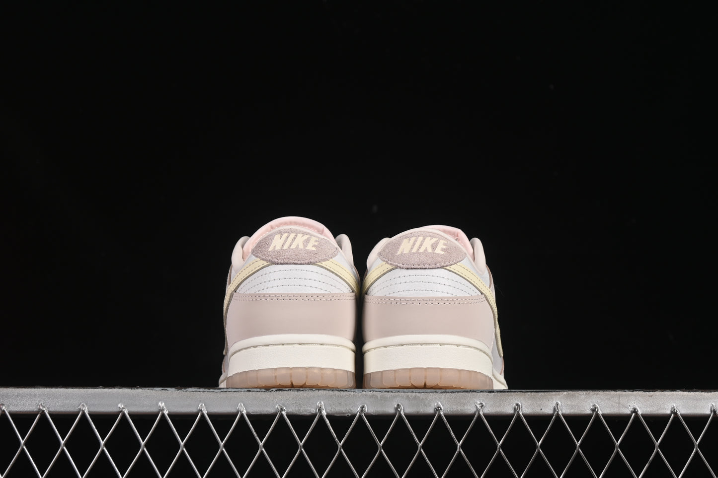 Nike SB Dunk Low