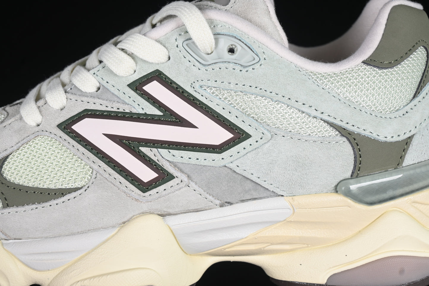 New Balance NB9060