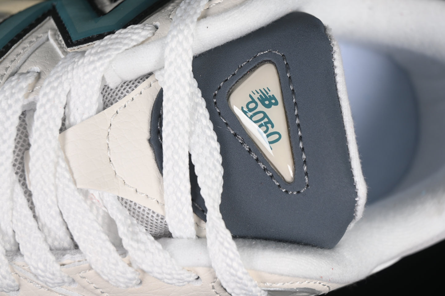 New Balance NB9060