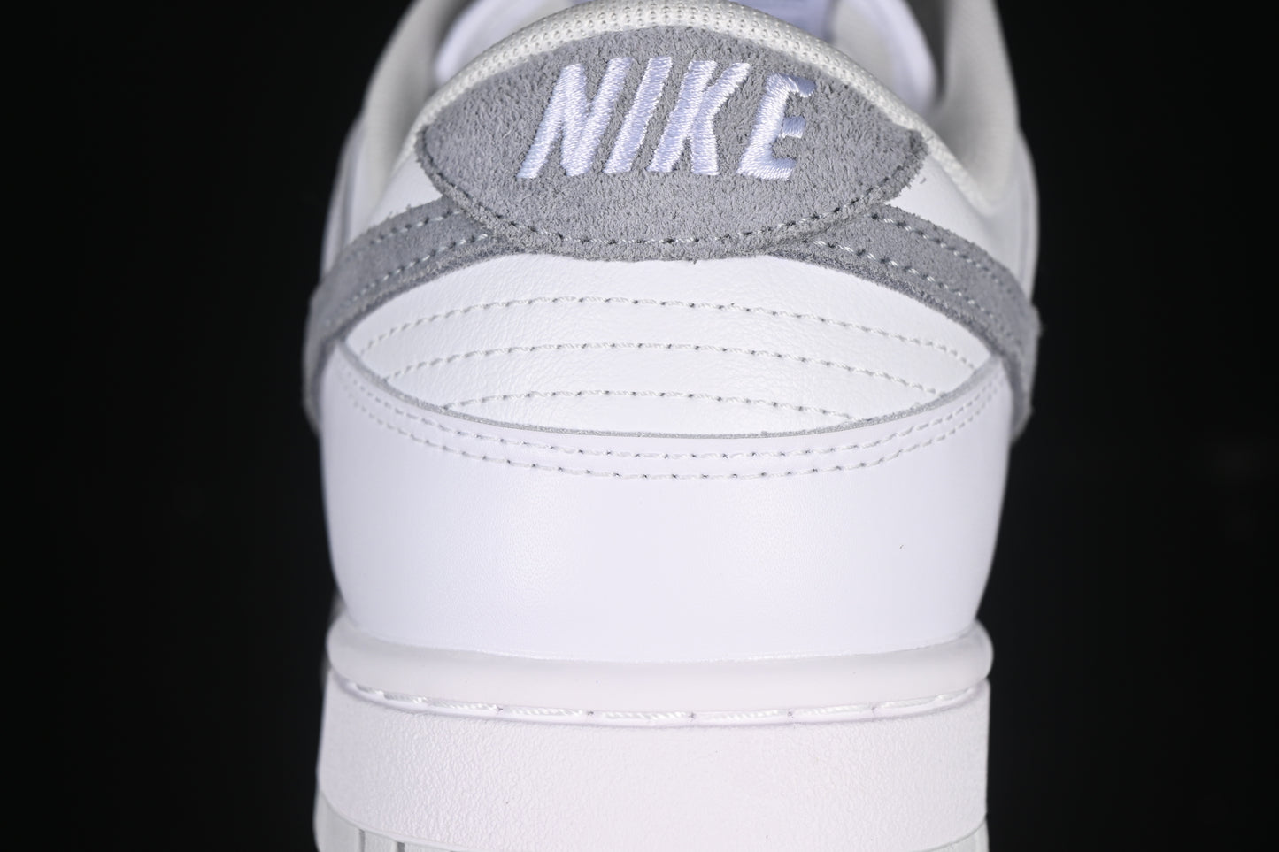 Nike SB Dunk Low